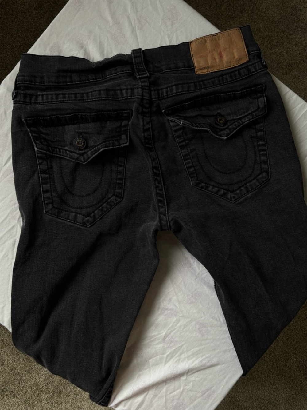 Black Men's Denim Jeans - Classic Back Pocket Design True Religion